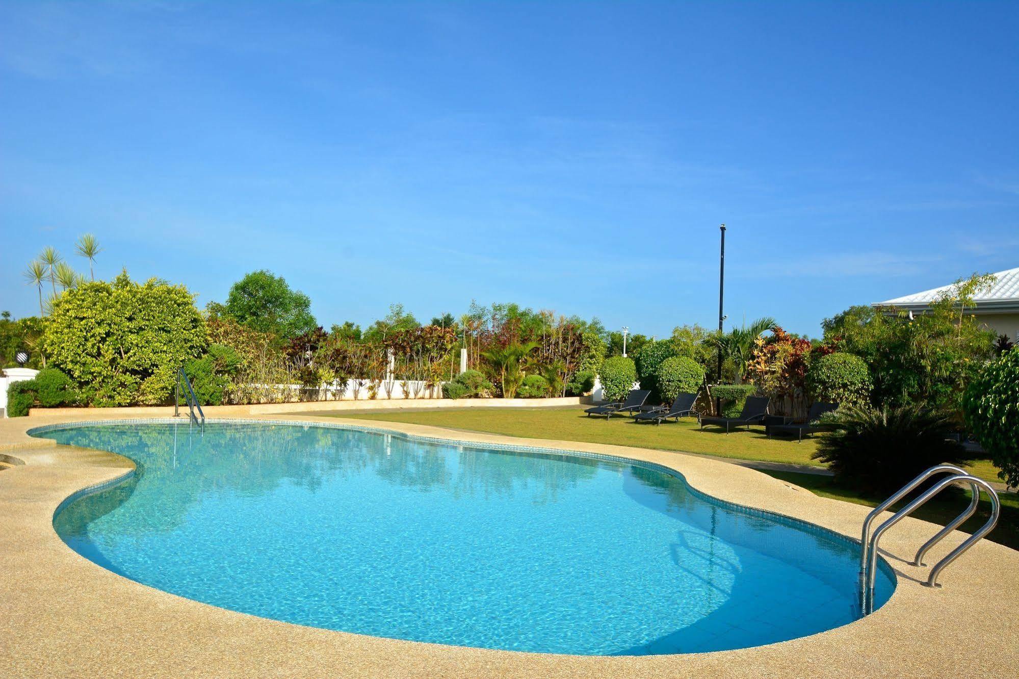 Olivia Resort Serviced Apartments And Bungalows Panglao Exterior foto